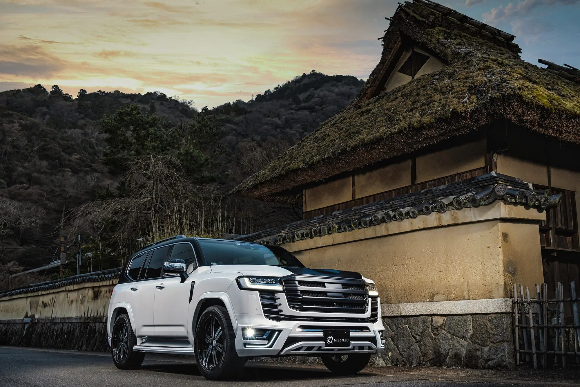 ちまページ M'Z Speed 35mm Wide Over Fenders for Toyota Landcruiser 300