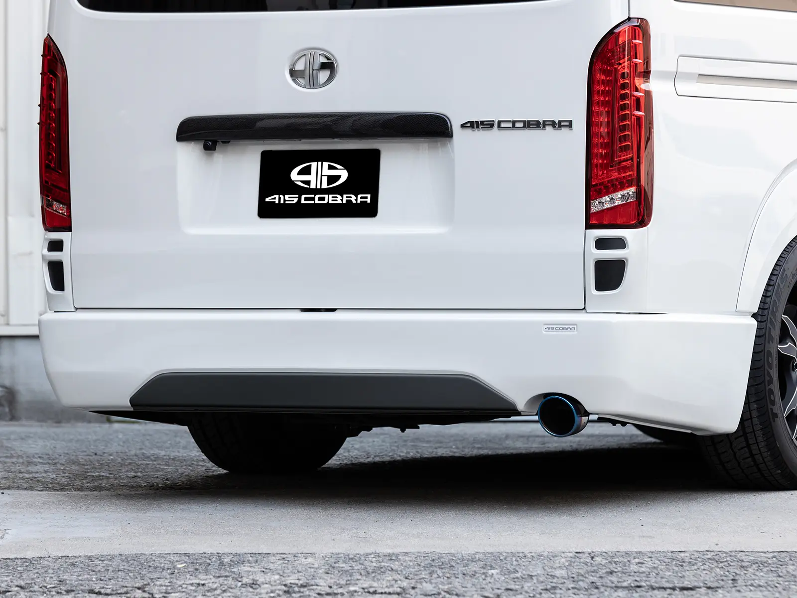 415COBRA Clean Look 2 Rear Bumper for Single Exhaust HIACE Narrow 1~6