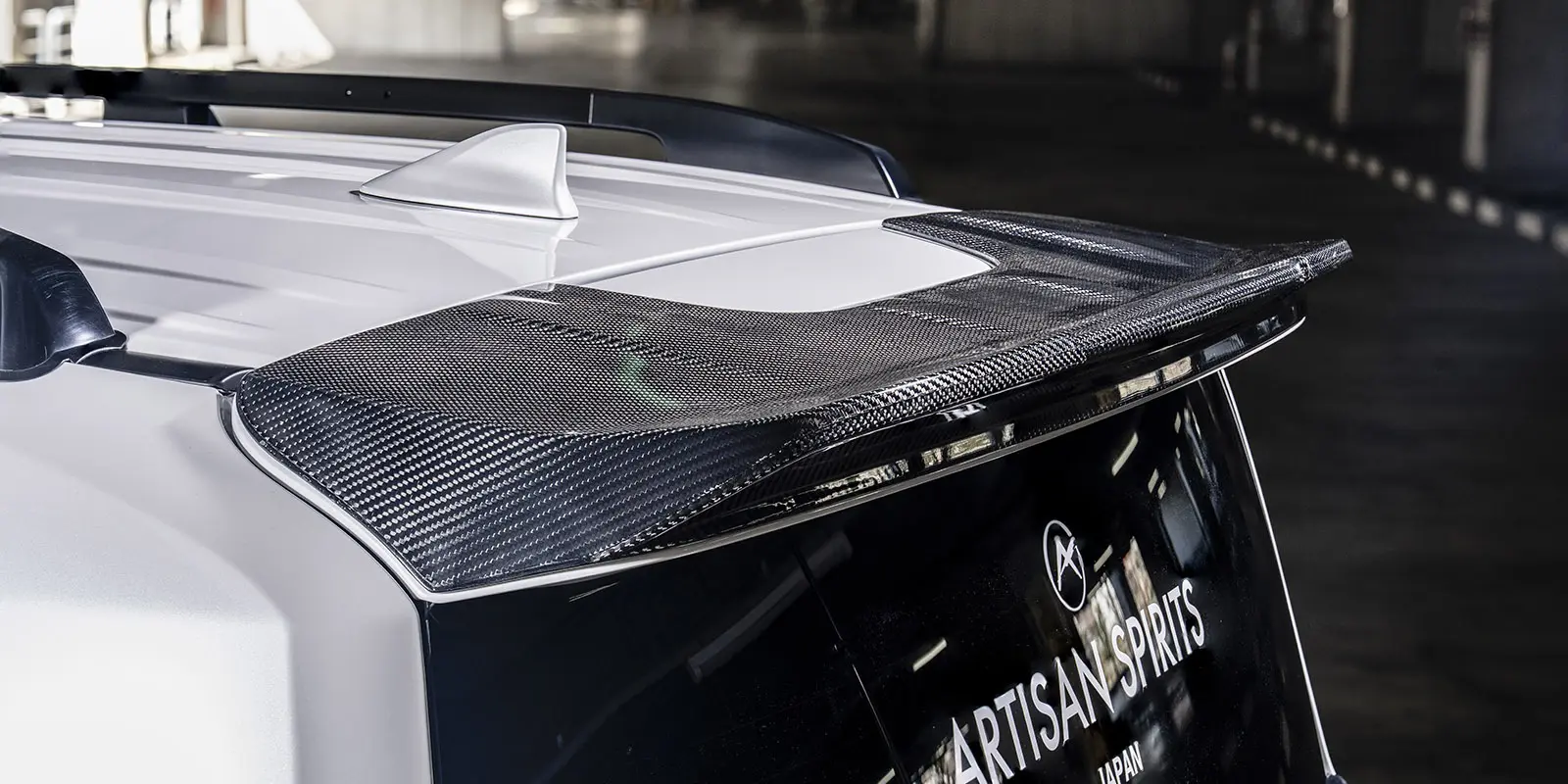 ARTISAN REAR ROOF SPOILER for Toyota LAND CRUISER 300