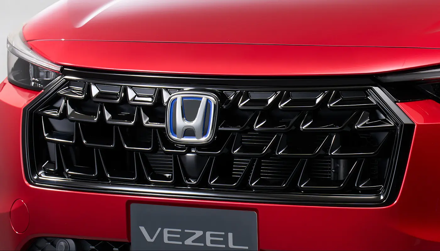 Honda Genuine Berlina Black Front Grill for Vezel