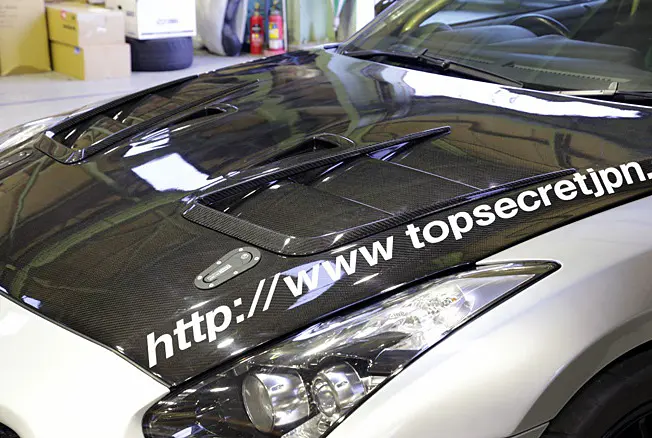 TOPSECRET Bonnet Duct Fin for R35 GT-R
