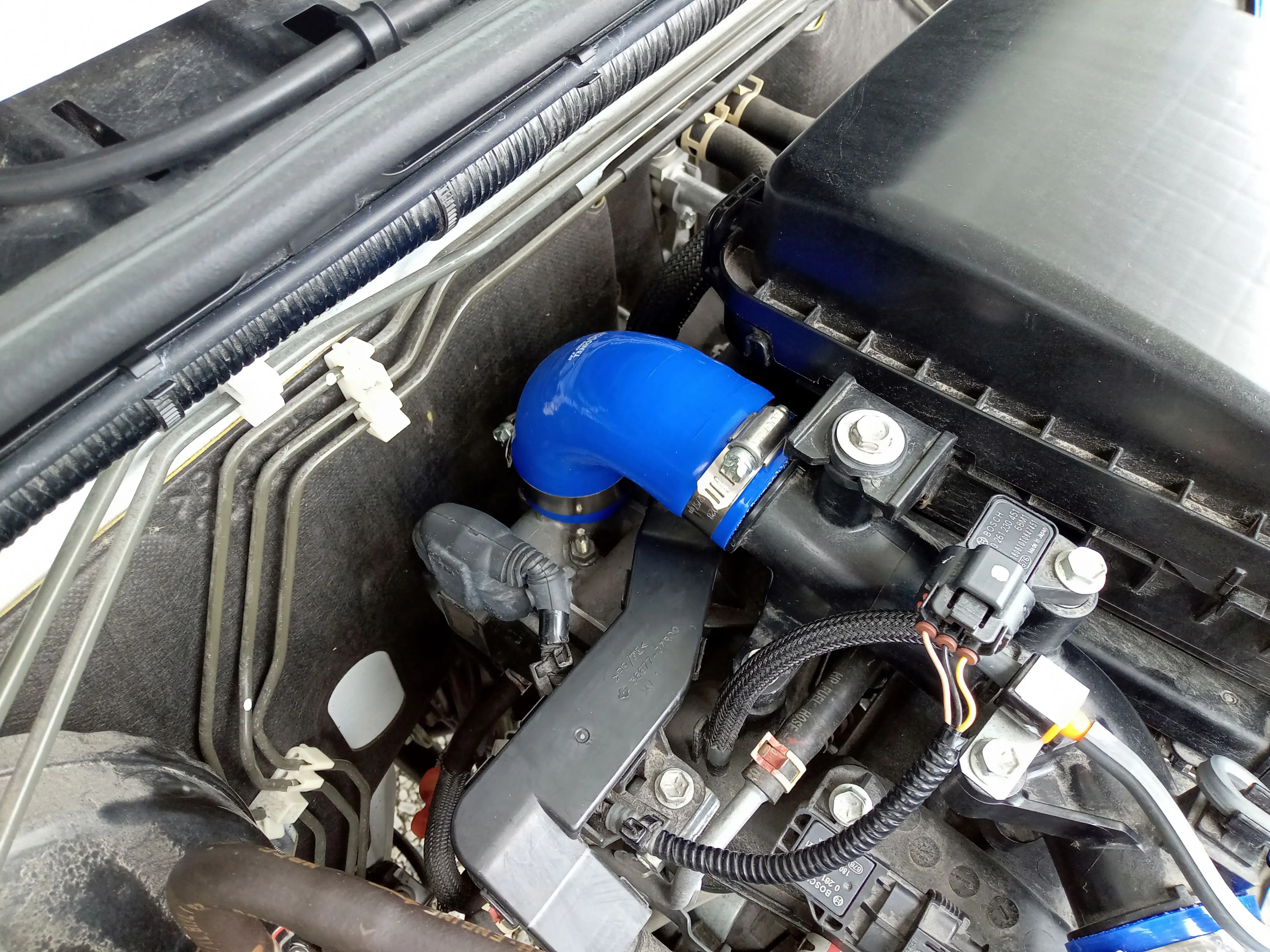 TANIGUCHI Silicone Throttle Hose for SUZUKI JIMNY JB64