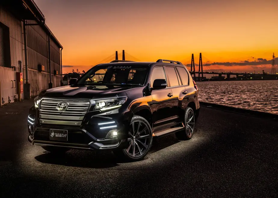 DOUBLE EIGHT BODY KIT FOR TOYOTA LAND CRUISER 150 BUMPER TYPE