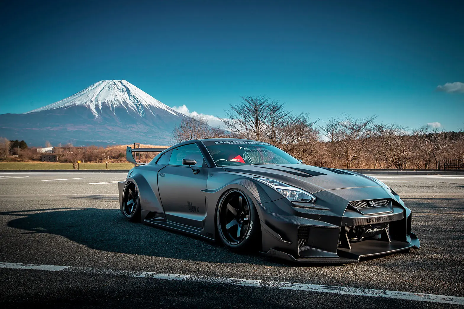 LB-SILHOUETTE WORKS COMPLETE BODY KIT FOR NISSAN GT 35GT-RR