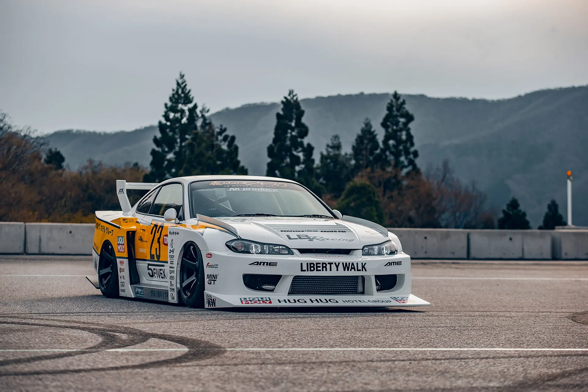 LB-SUPER SILHOUETTE COMPLETE BODY KIT FOR S15 SILVIA