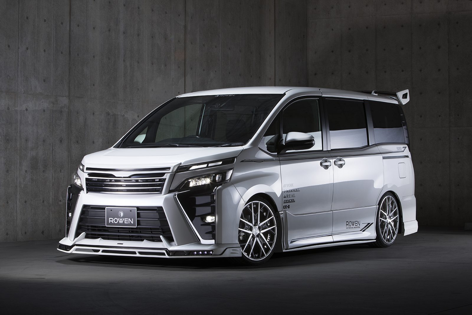 ROWEN Model Body Kit for Toyota Voxy ZS 2019.1~ Japan Car Exporter