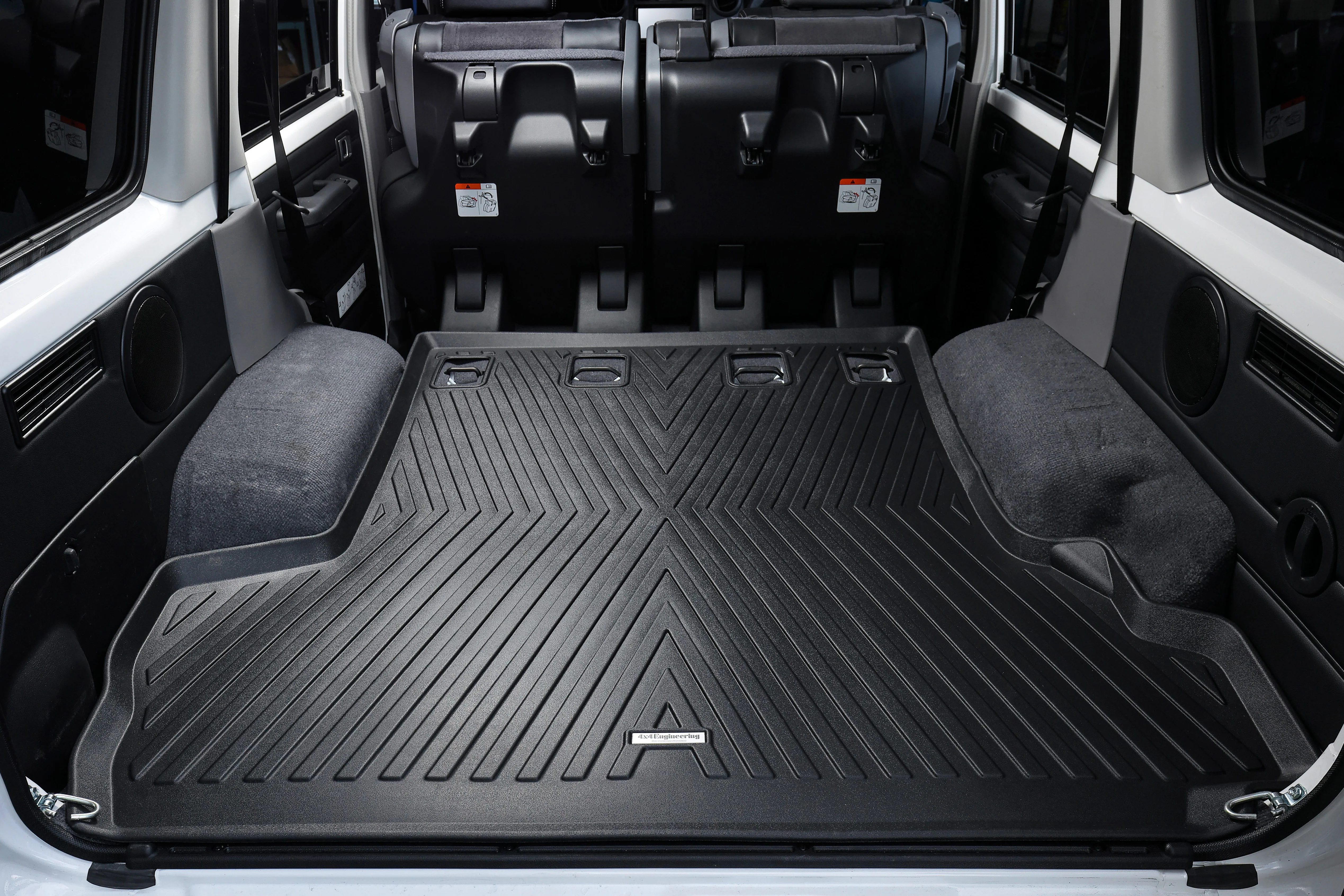 4X4 ENGINEERING 3D REAR LUGGAGE TRAY FOR LAND CRUISER 70 GDJ76