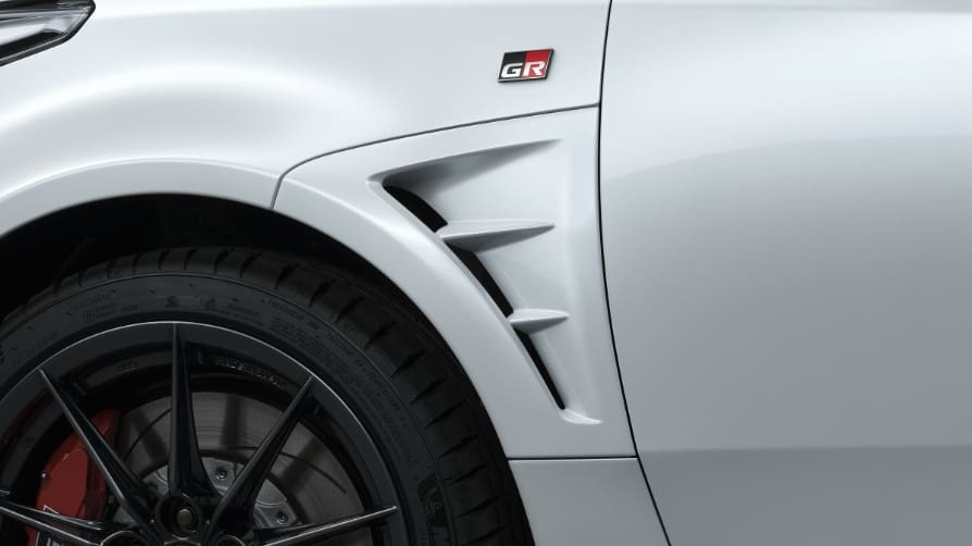 GR AERO PERFORMANCE FENDER DUCT WITH FENDER For GR Yaris